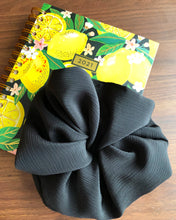 Load image into Gallery viewer, SCRUNCHIE - GABI
